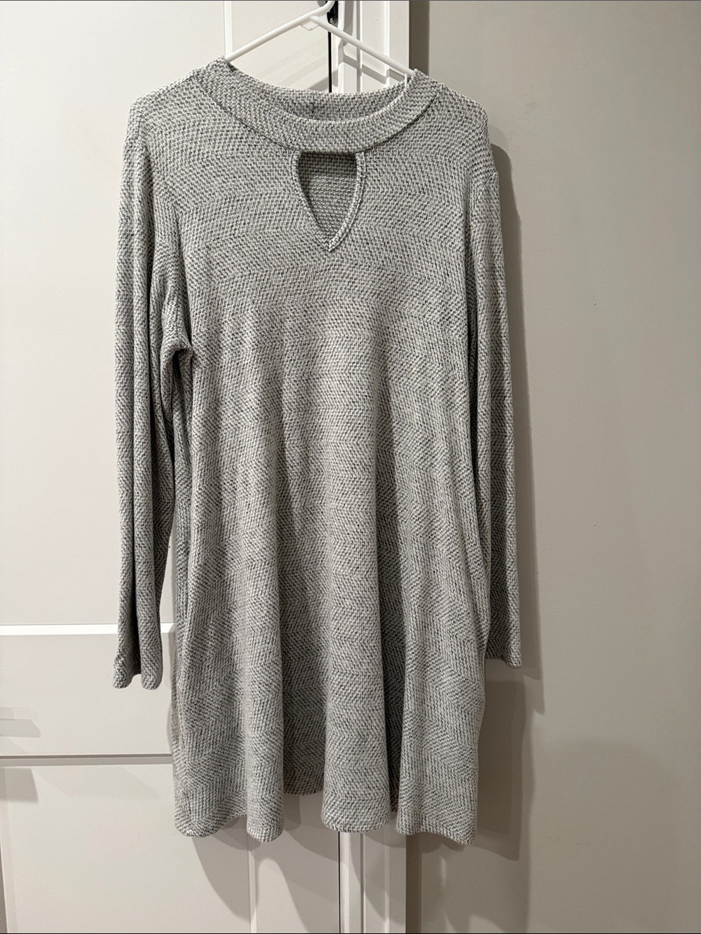 Iz Byer Light Gray Knit Long Sleeve Dress with Keyhole Neckline